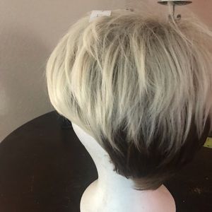 Blond and Blak Short Synthetic Wig